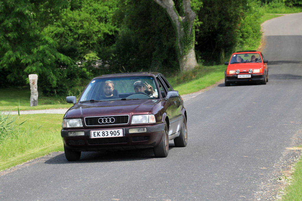 Mathias Tornbøl og Marcus Jørgensen fra Vejle og Hedensted – i deres Audi 80 var nybegynder, men kørte alligevel ruten fejlfrit igennem
(Foto: Steen Kristensen)